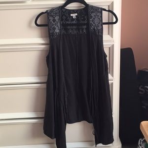 ecoté vest with tribal print